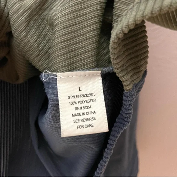 No Comment corduroy button down shirt - Picture 4 of 5